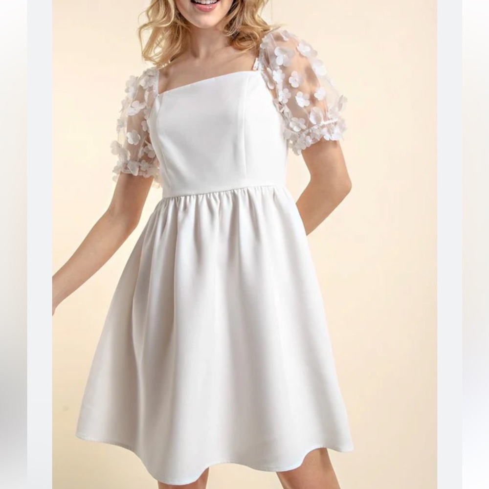 White floral sleeve boutique dress